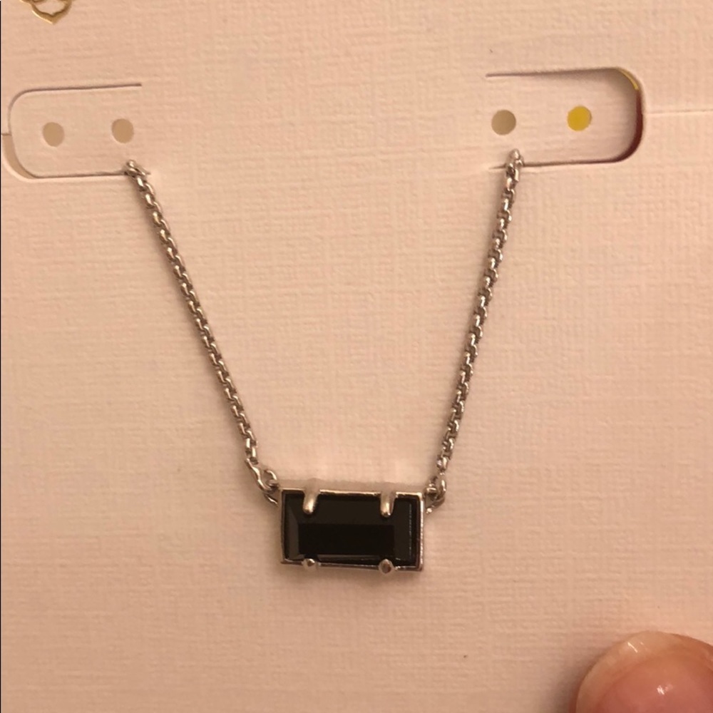 Brand NEW Kendra Scott single pendant necklace